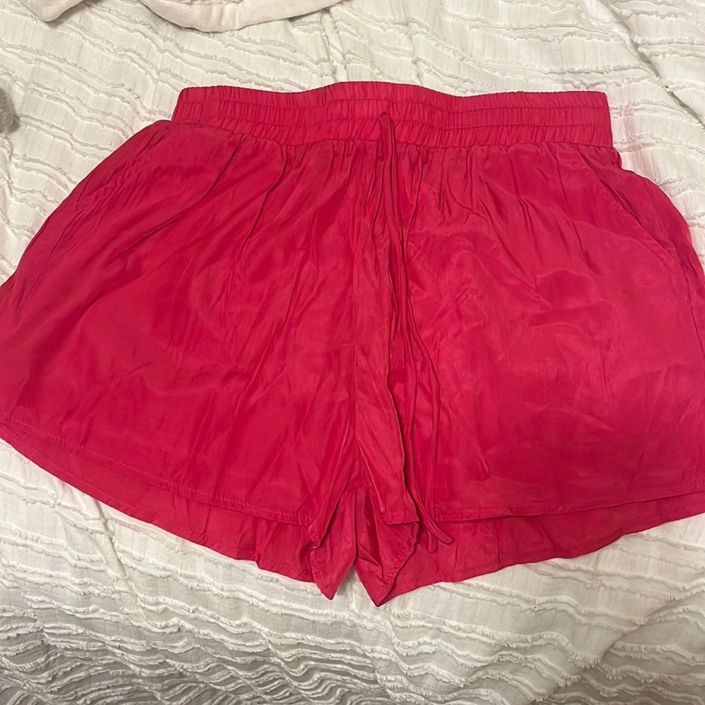 BetterBe Pink tencel shorts